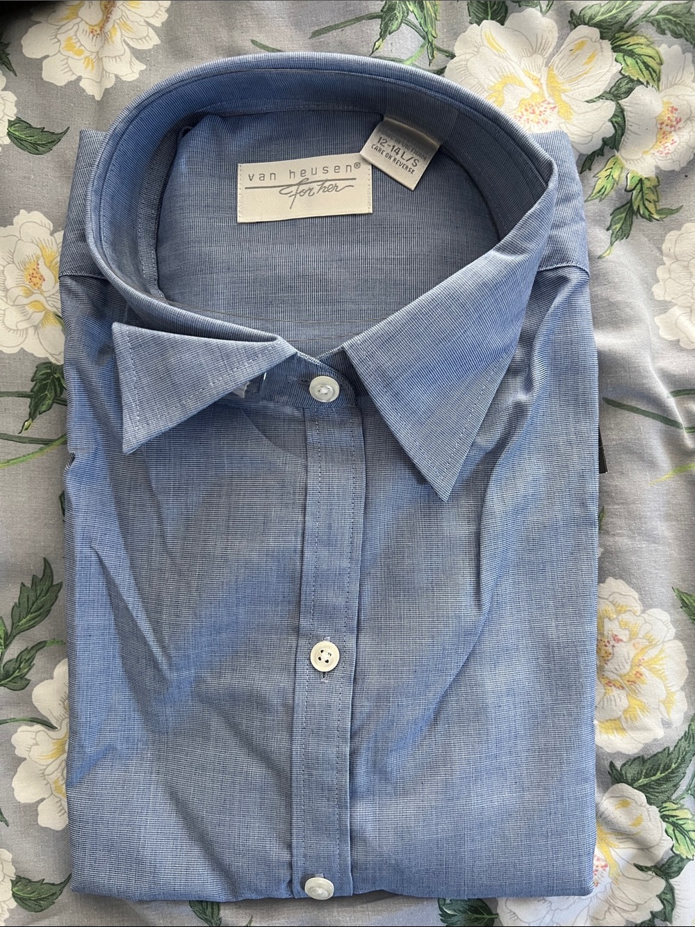 Van Heusen Light Blue Dress Shirt - Classic Collared Button-Up
